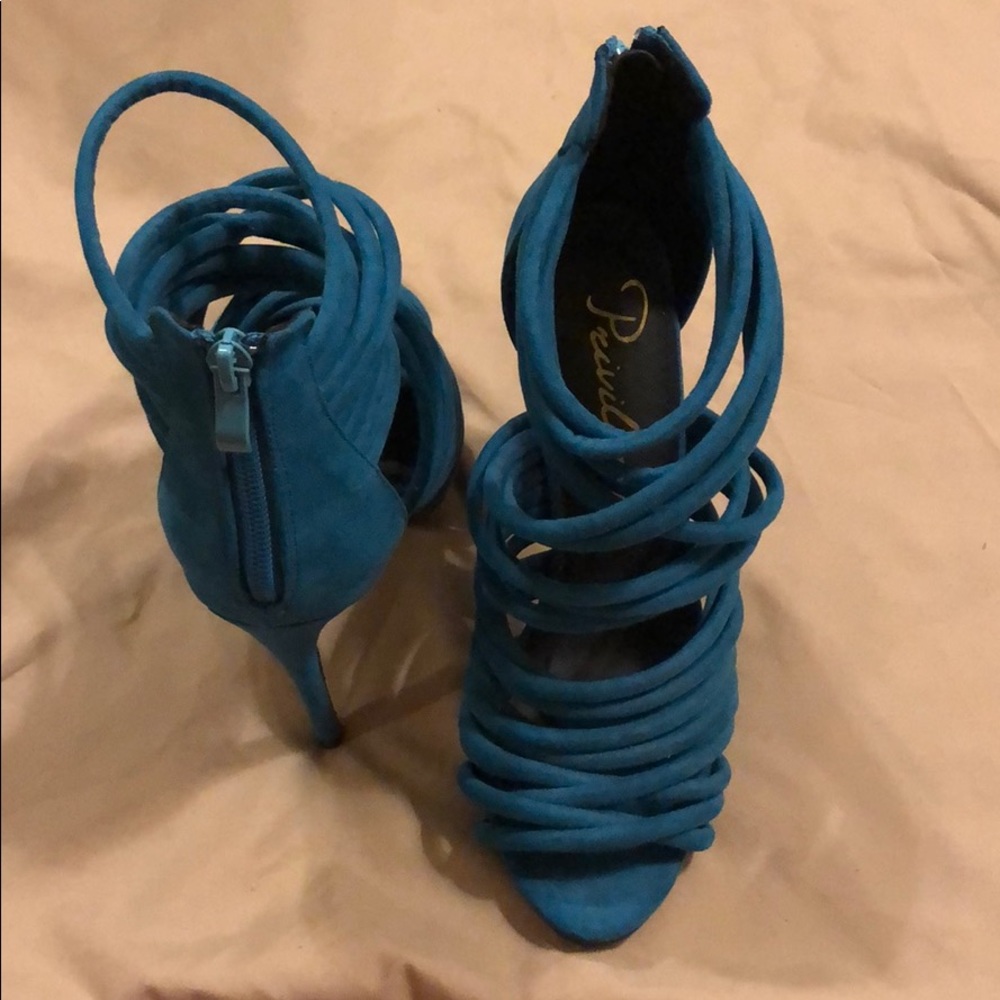 Strappy teal 4” heels